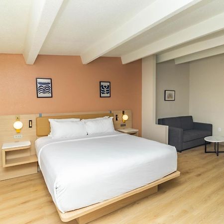 Ramada By Wyndham Davenport Orlando South Hotel Екстериор снимка