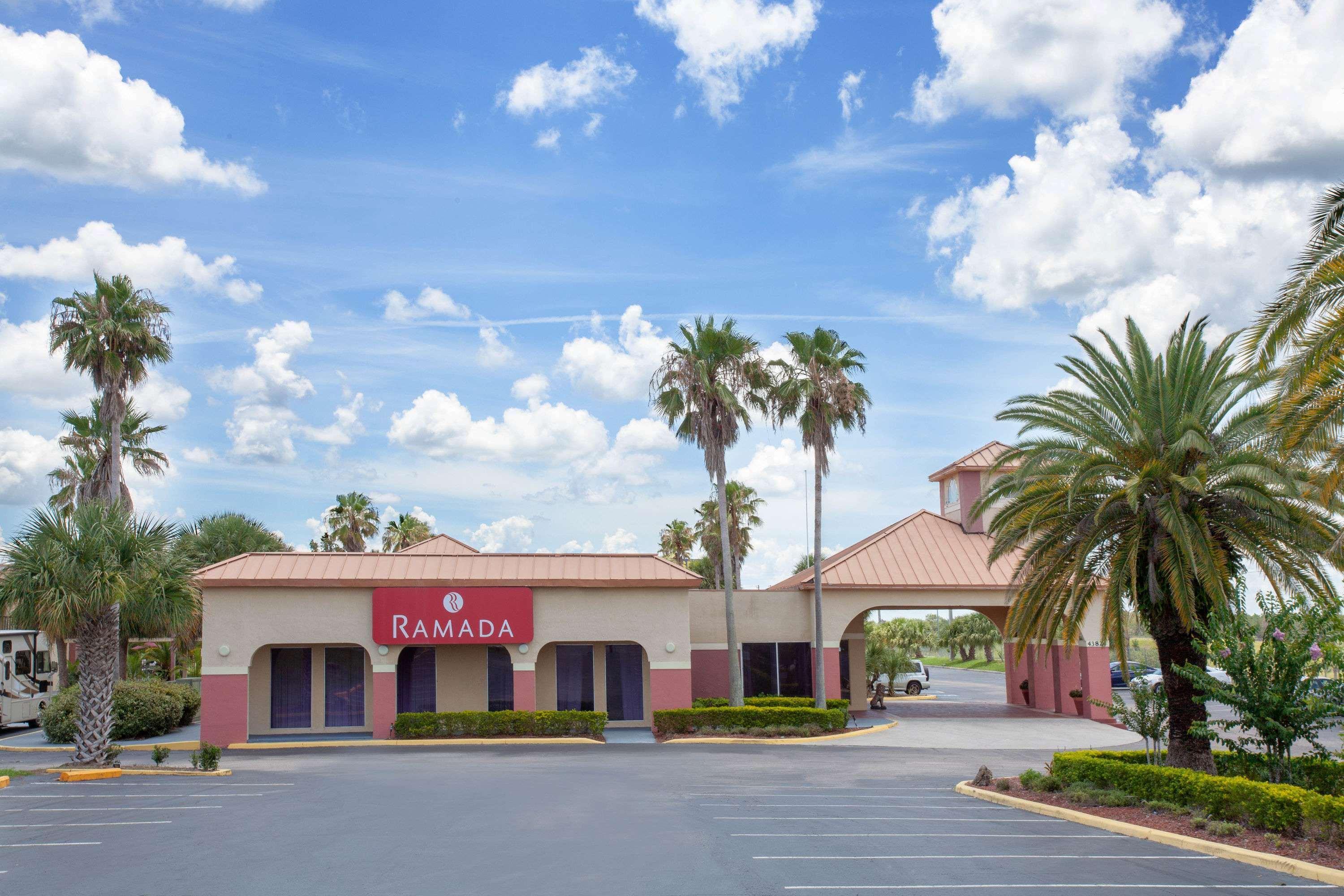 Ramada By Wyndham Davenport Orlando South Hotel Екстериор снимка