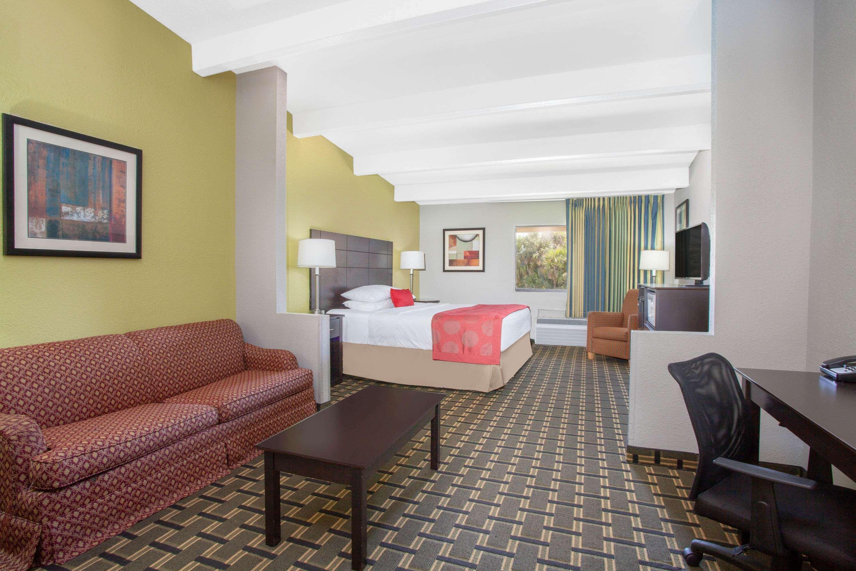 Ramada By Wyndham Davenport Orlando South Hotel Екстериор снимка