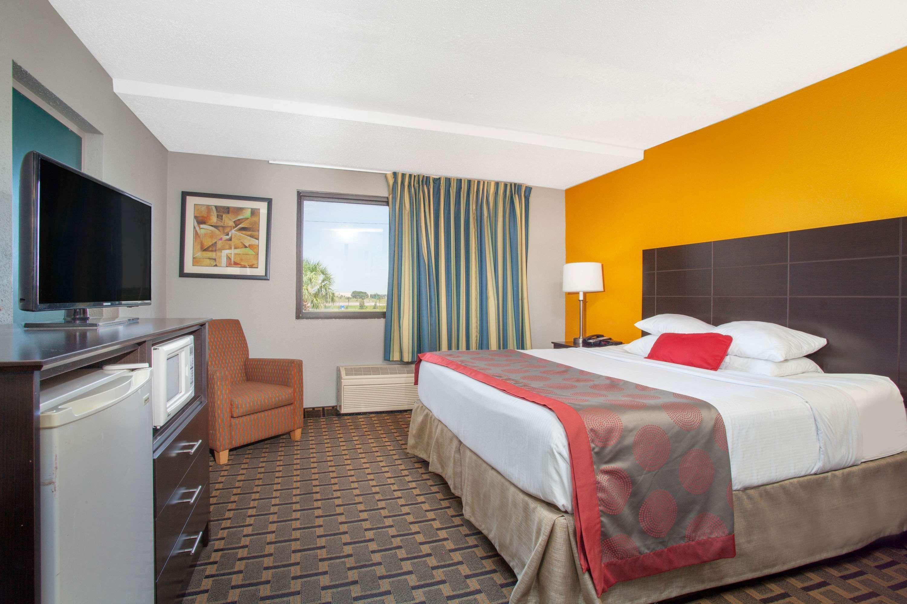 Ramada By Wyndham Davenport Orlando South Hotel Екстериор снимка