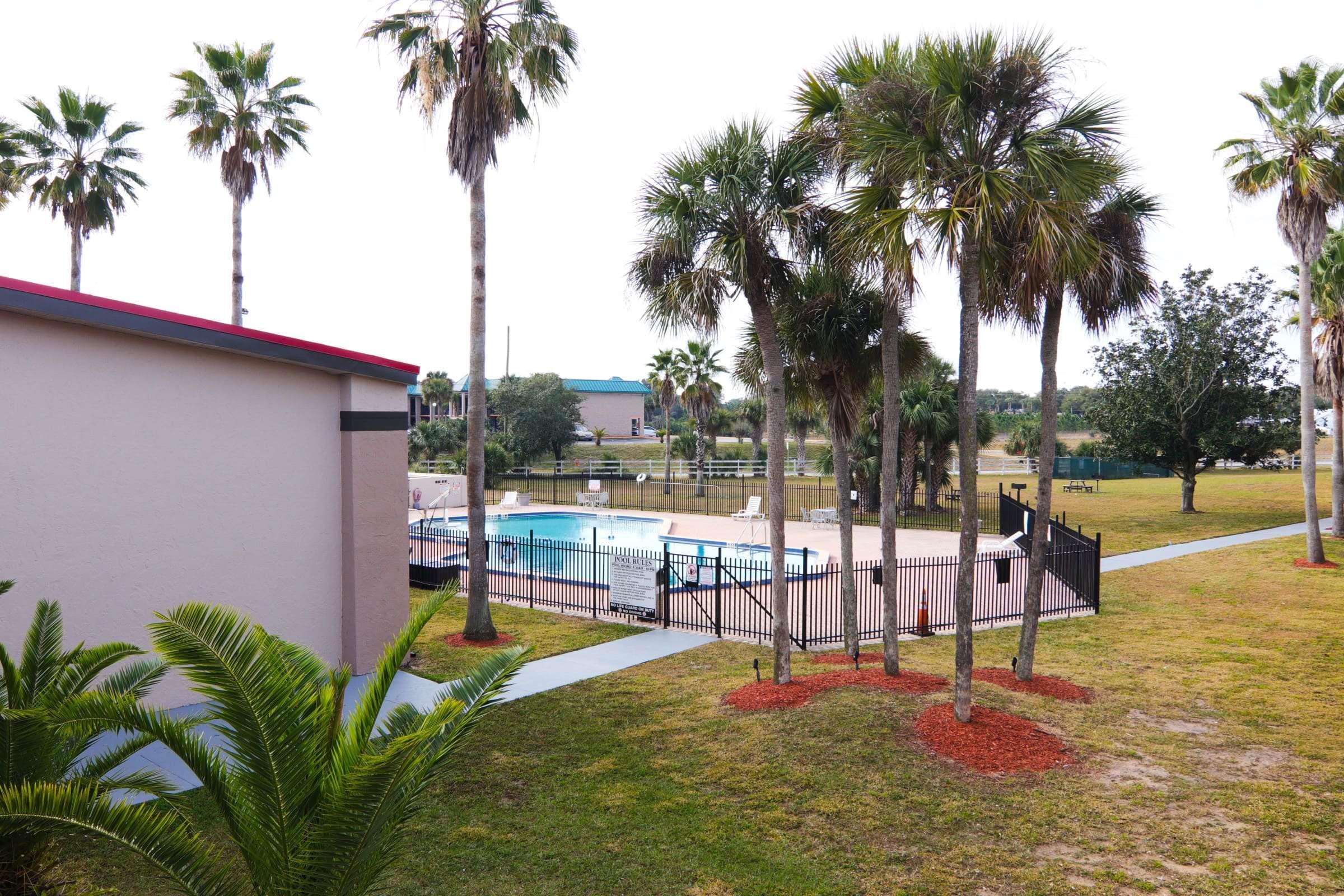 Ramada By Wyndham Davenport Orlando South Hotel Екстериор снимка